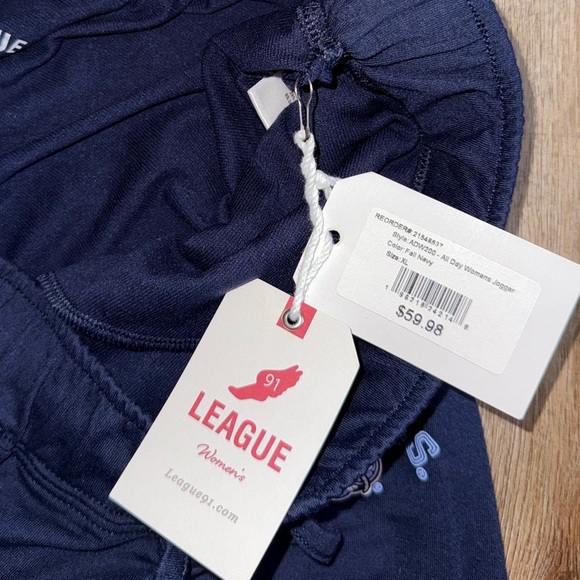 League 91 • UNC Tarheels All Day Joggers - Picture 8 of 8